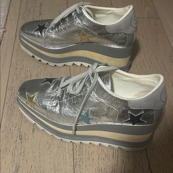 Stella McCartney Metallic Star Platform Sneakers - Picture 4 of 5